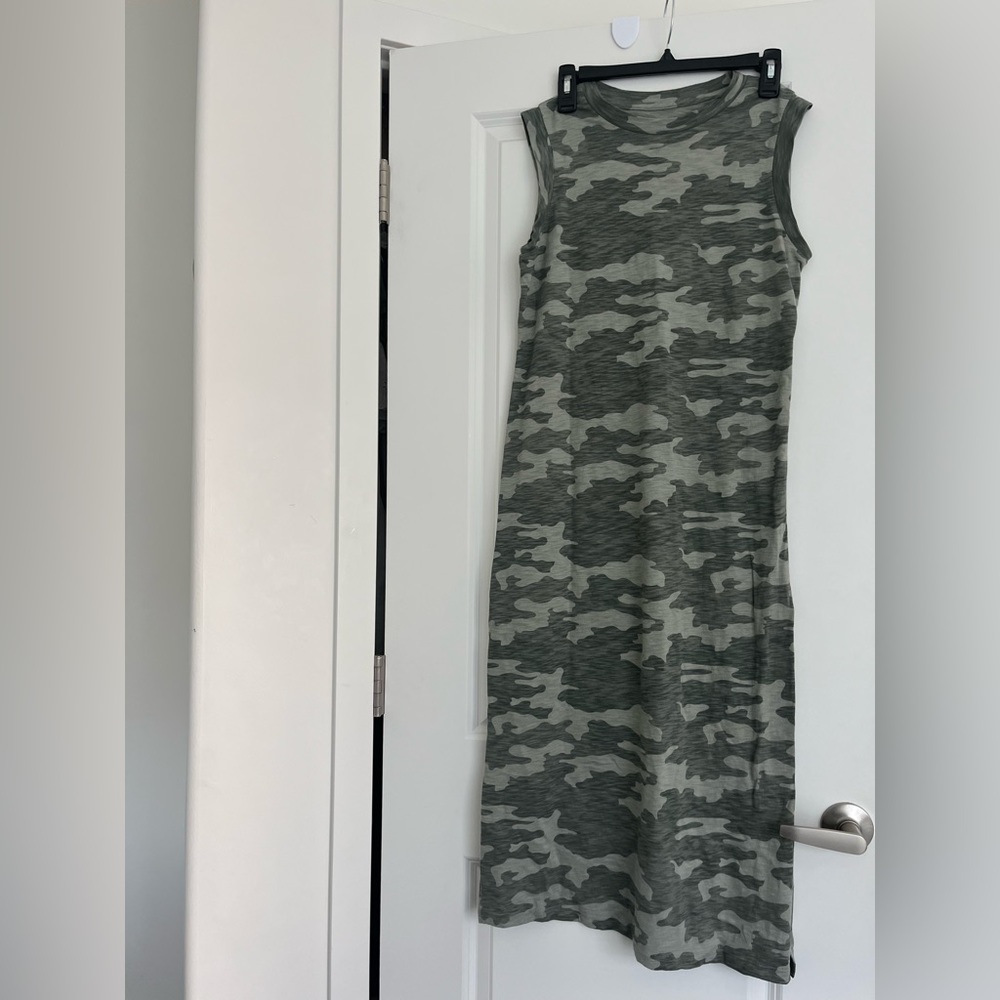 Camo Universal Thread dress